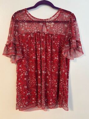 Max Studio Floral Red Short Ruffle Statement Sleeves T-Shirt Blouse Size Large